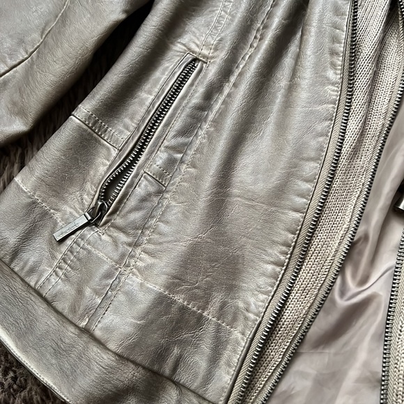 Faux leather jacket - Picture 4 of 7